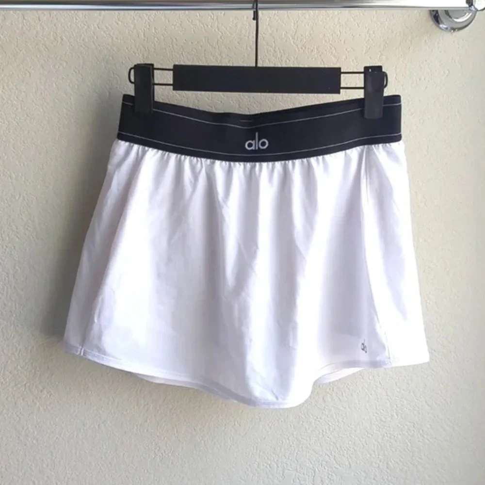 ALO Yoga Match Point Tennis Skirt - white